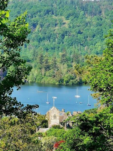 The toposcope and panorama over Windermere from Biskey Howe, Bowness, Lake District